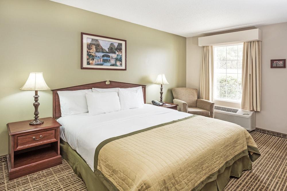 Baymont By Wyndham Valdosta At Valdosta Mall Экстерьер фото